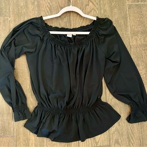 GAP Women’s black top size M Tall